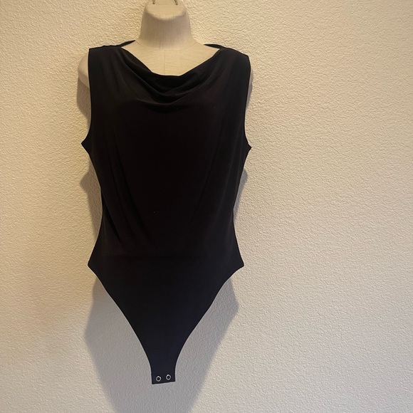 Tops - Express black sleeves bodysuit